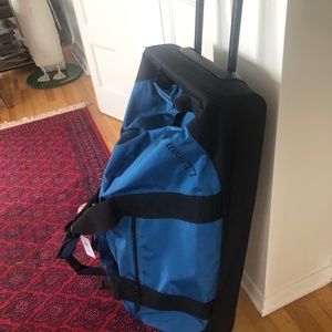 LL Bean Large Adventurer Rolling Duffle with tags